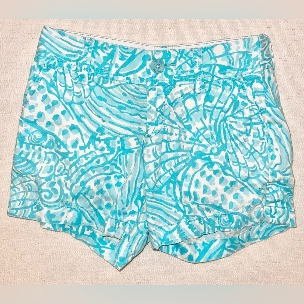 Lilly Pulitzer Blue and White Callahan Shorts, Size 00
